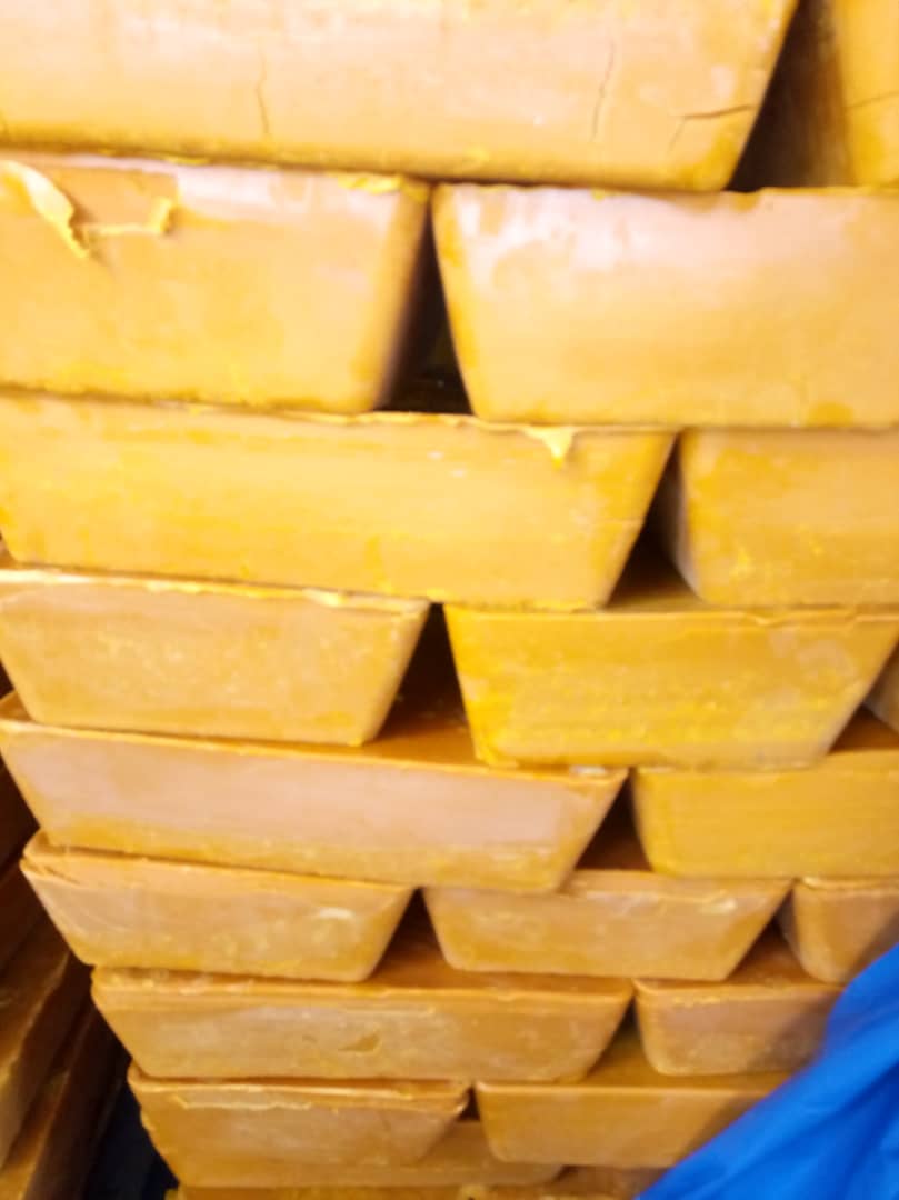 Product image - We sell regulary beeswax and our direct mail is : groupeagrotropical@gmail.com and watsap 225-79985324