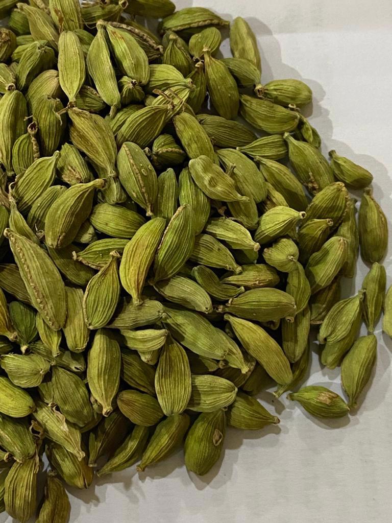 Product image - Harvested from the East Usambara Mountains, Green cardamom are essential spices to bring good food aroma and has medicinal effects. 7-8mm in size, hot air dried
