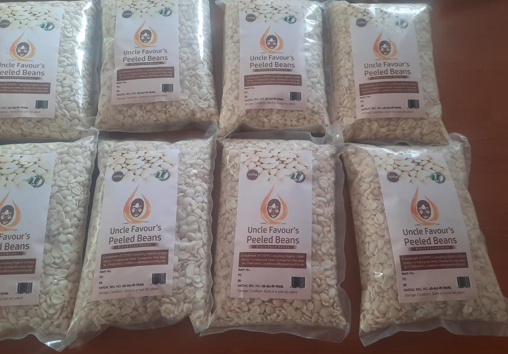 Product image - Machine peeled beans (black eyed beans) packaged in hygienic conditions. Delivers convenience and reduces meal preparation time. Can be used to prepare beans pottage, moin-moin, akara, gbegiri and other meals that require cowpeas. makes delicious Humus