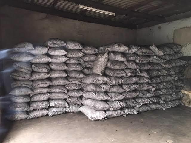 Product image - Dried charcoal from Nigeria