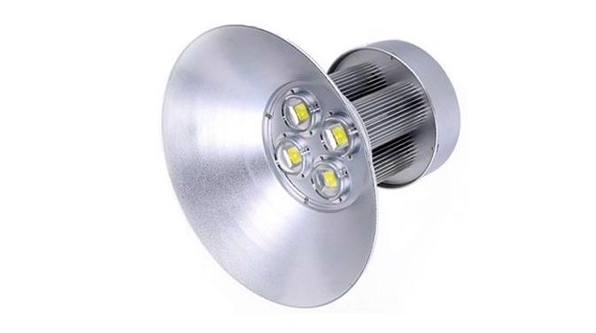 Product image - The 200W LED high bay light is a powerful lighting fixture designed to provide high-intensity illumination in spaces with high ceilings, such as warehouses, factories, gymnasiums, and other large commercial and industrial areas. It is an energy-efficient lighting solution that offers significant advantages over traditional lighting technologies like metal halide or fluorescent lights.
