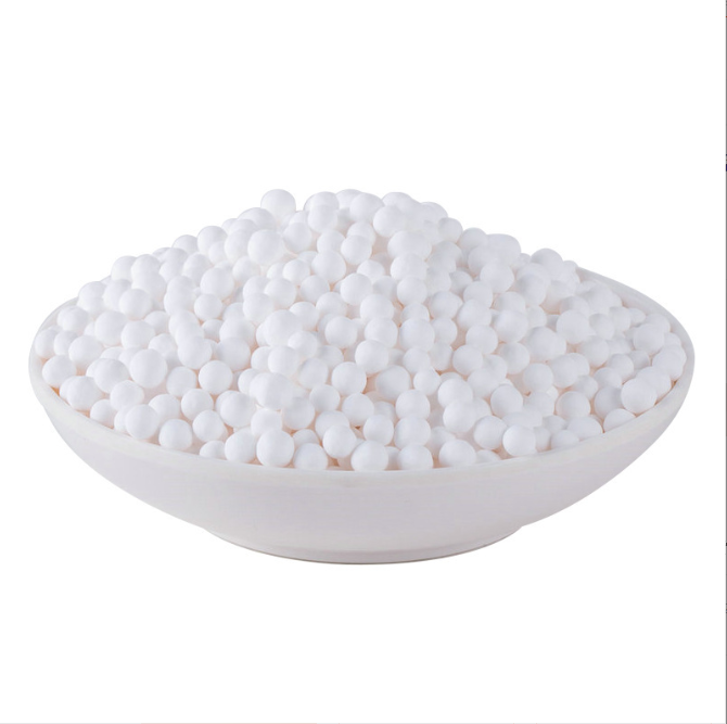 Product image - Sodium cyanide is a poisonous compound with the formula NaCN. It is a white, water-soluble solid. Cyanide has a high affinity for metals, which leads to the high toxicity of this salt. Its main application, in gold mining, also exploits its high reactivity toward metals. It is a moderately strong base.