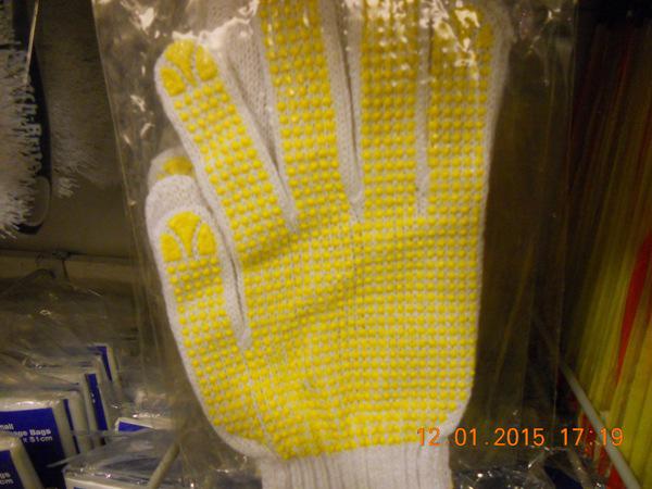 Product image - (HS 611610). Main material: recycled cotton yarn. Finishing: plain, colored, rubber coating, rubber dot. From Aramid fiber (para, metha type) also available. Packaging: a dozen of gloves in plastic bag. Product of Indonesia. Open-end (OE) recycled cotton yarn, from 10s up to 7s also available. Contact: +6285892224657 (whatsapp, viber). 1 unit = 1 dozen.