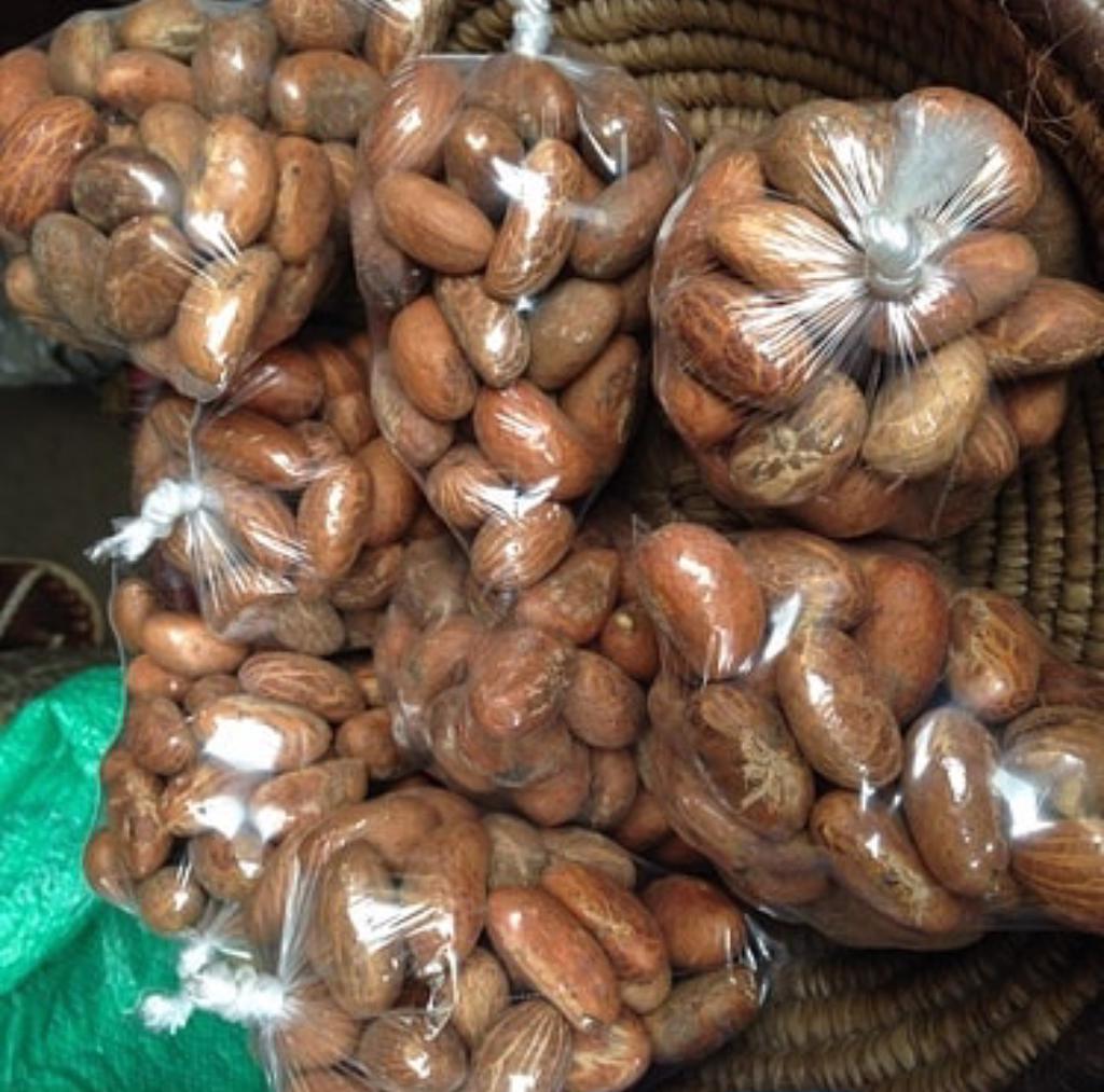 Product image - Garcinia kola, often known as Bitter kola, is a flowering plant found mostly in the tropical rain forest region of Central and West Africa. 
Specification: Nitrogen ( Non Protein): 0.88% Nitrogen-Free Extract: 86.23% Caffeine: 1.58% Polyphenosis and Nitrogen: 1.28%. well sorted without foreign matter.
PACKAGING:  ​                
Nylon bags, sack bags, we package according  buyer’s specification. 
